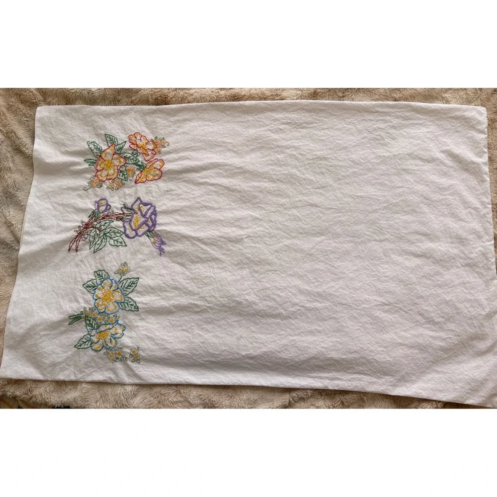 Vintage‎ Hand Embroidered Floral White Cotton Pillowcase Cottagecore Farmhouse